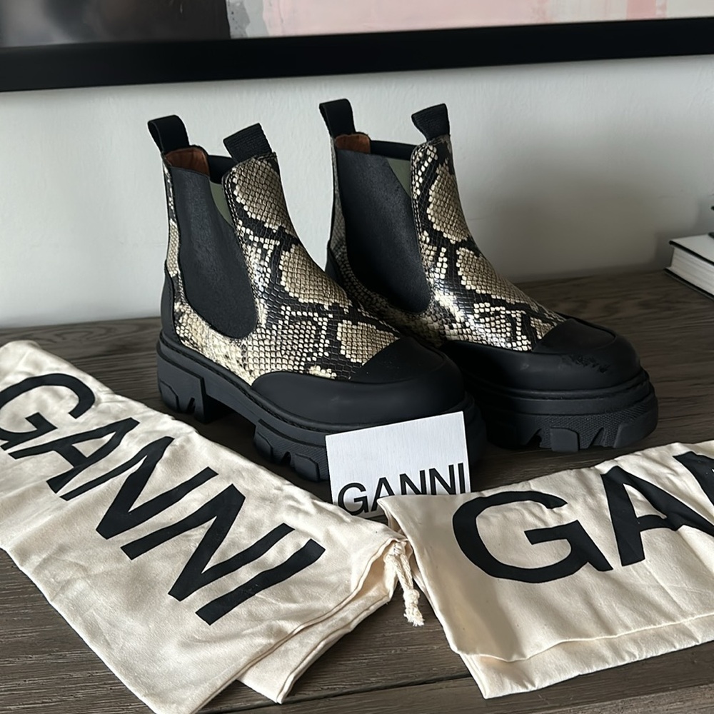 NEW GANNI Snakeskin Chelsea Boots